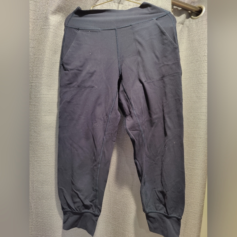 Lululemon Navy Cropped Active Joggers